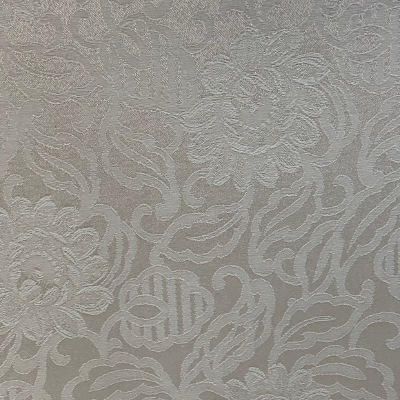 Ralph Lauren Floral Peyton Cream Fabric Tablecloth - Picture 3 of 4